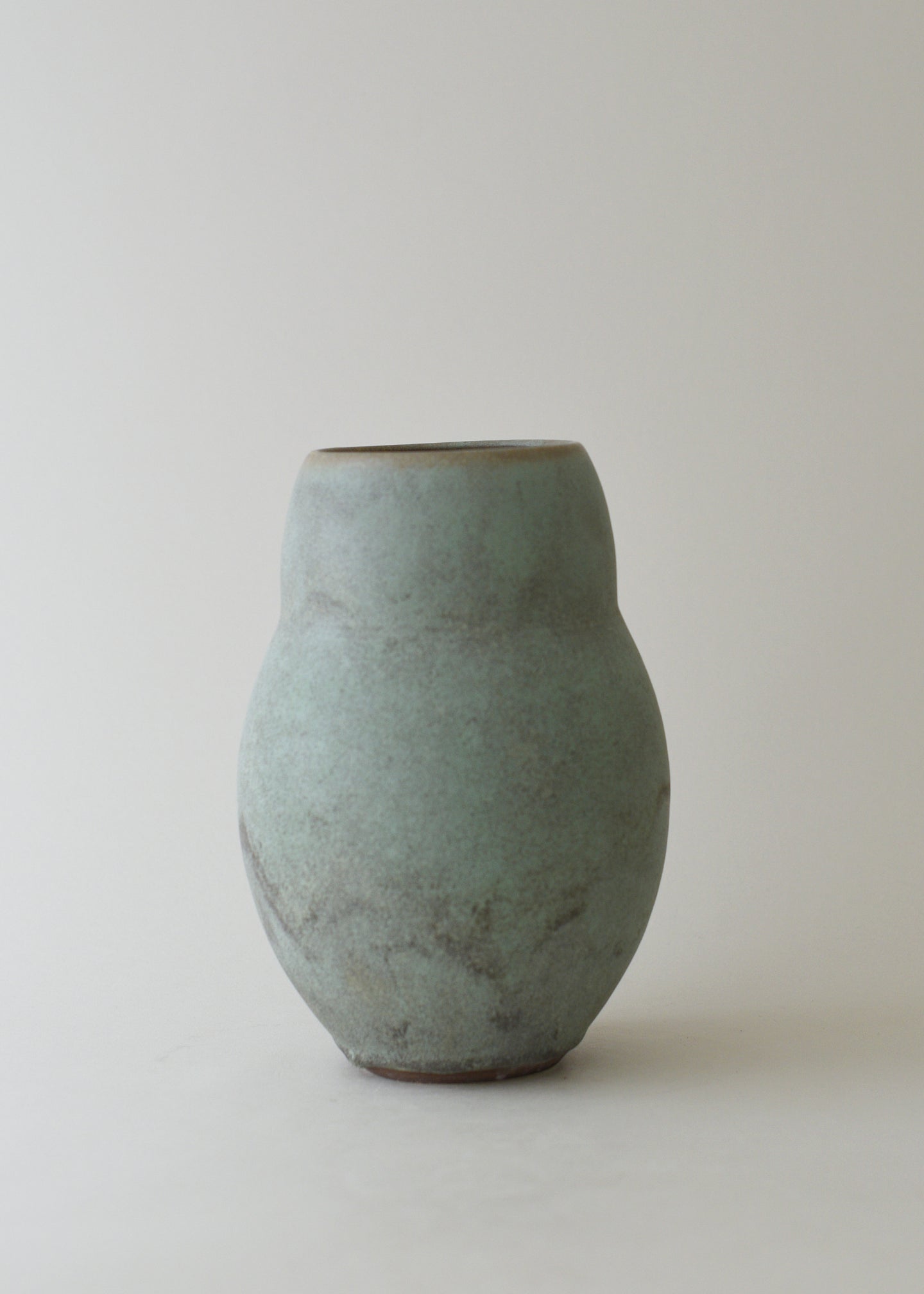 Medium Echo Vase in Mineral - Victoria Morris Pottery