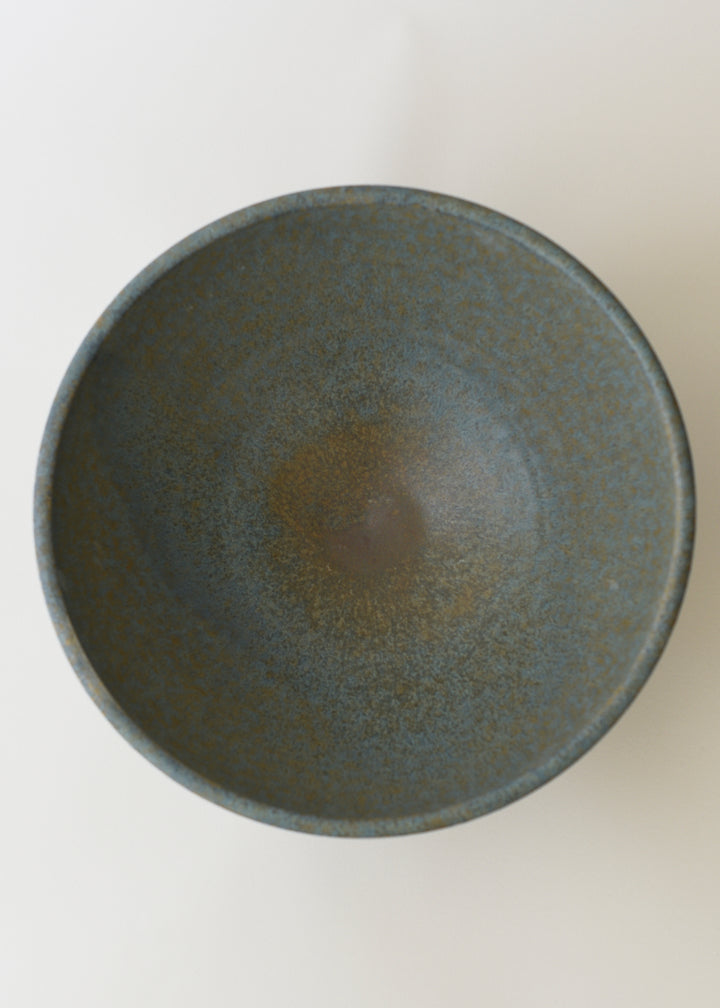 Essential Rounded Serving Bowl in Lake Blue - Victoria Morris Pottery