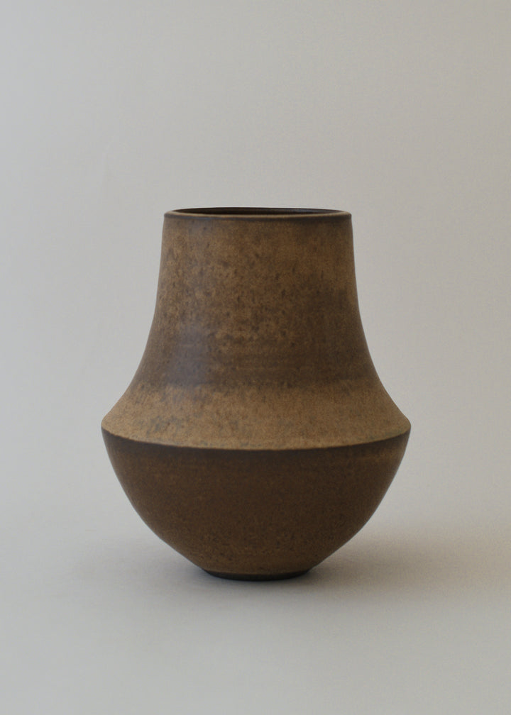 Pueblo Vase in Hazel - Victoria Morris Pottery