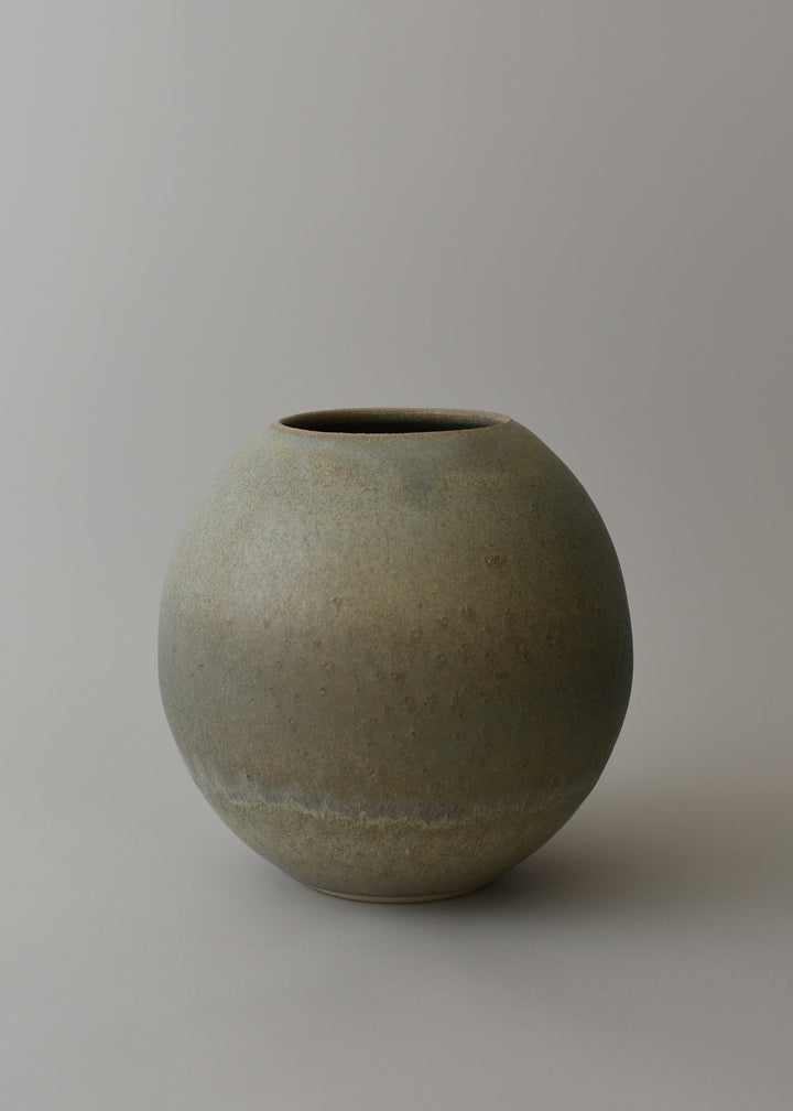 Orb Vase in Mineral - Victoria Morris Pottery
