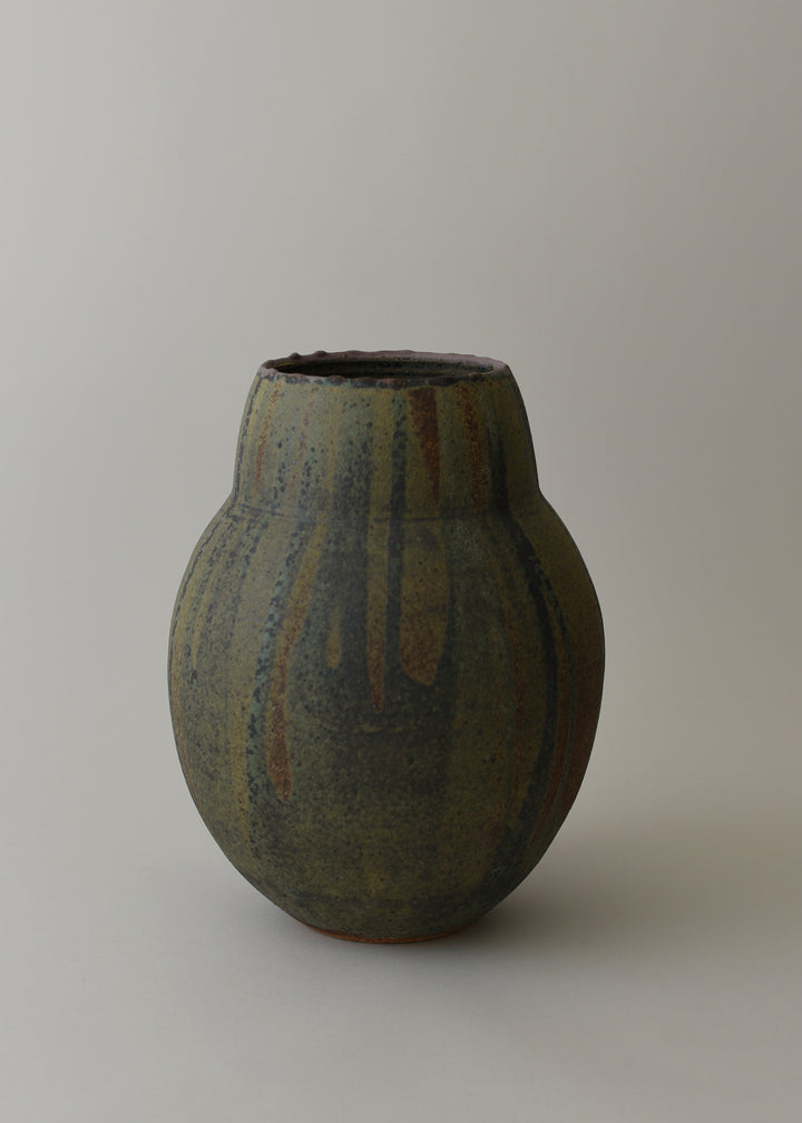 Echo Vase in Lichen - Victoria Morris Pottery