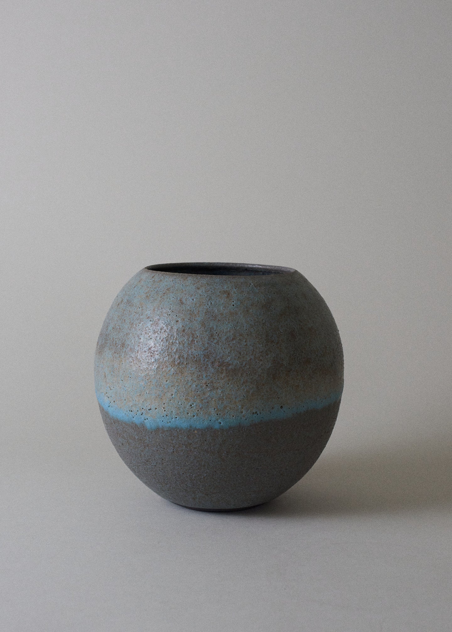 Orb Vase in Pool - Victoria Morris Pottery