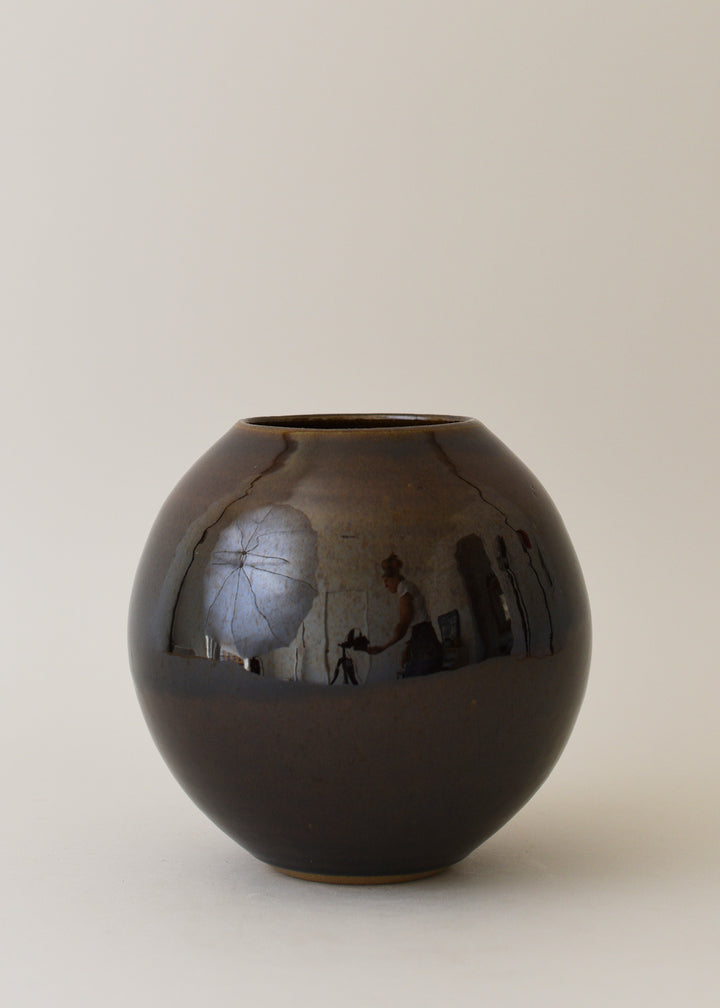 Orb Vase in Amber - Victoria Morris Pottery