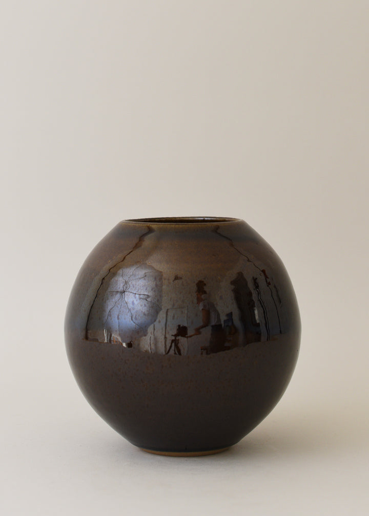 Orb Vase in Amber - Victoria Morris Pottery