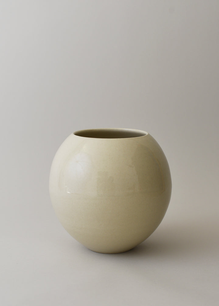 Orb Vase in Bone - Victoria Morris Pottery