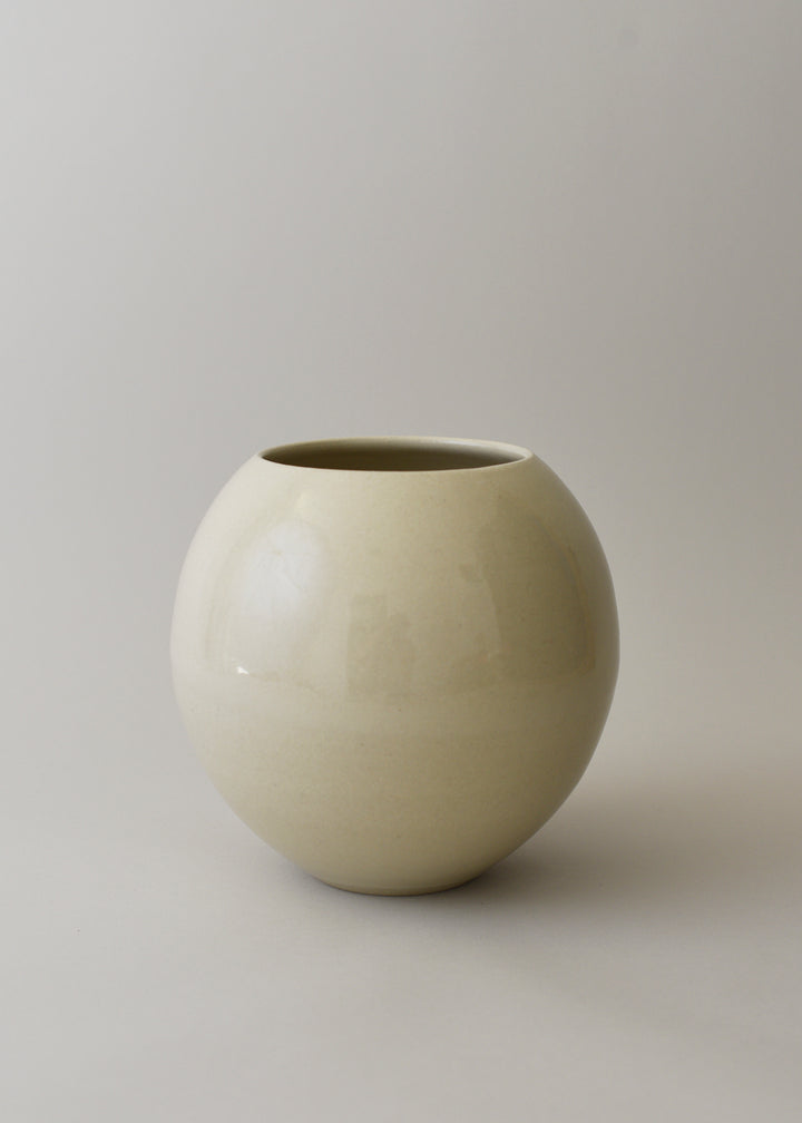 Orb Vase in Bone - Victoria Morris Pottery