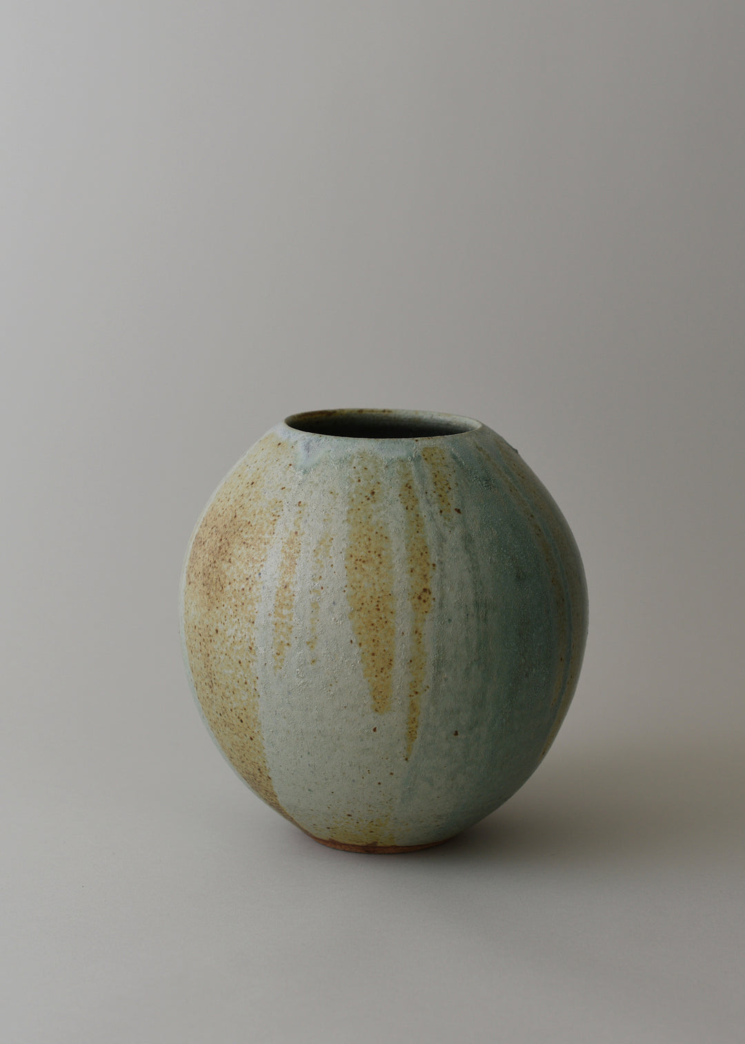 Orb Vase in Cobre - Victoria Morris Pottery