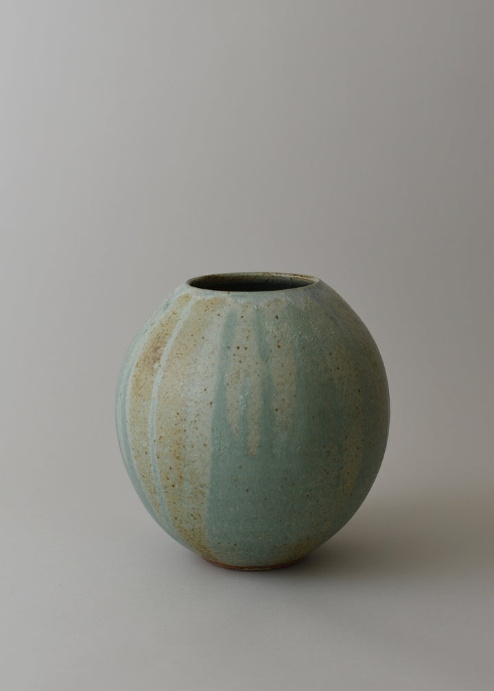 Orb Vase in Cobre - Victoria Morris Pottery