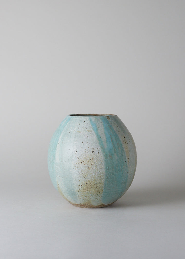 Orb Vase in Cobre Green - Victoria Morris Pottery