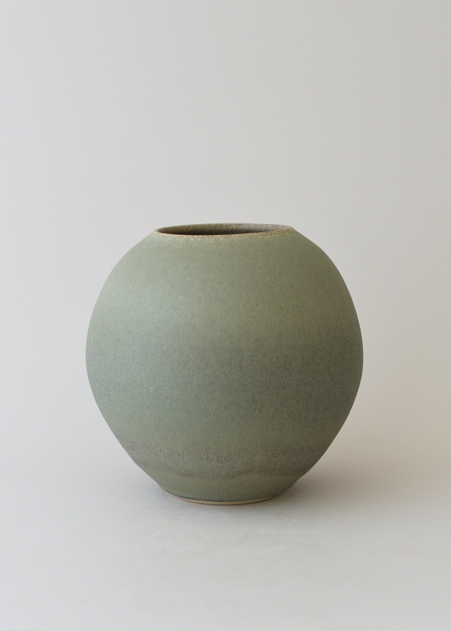 Orb Vase in Mineral - Victoria Morris Pottery