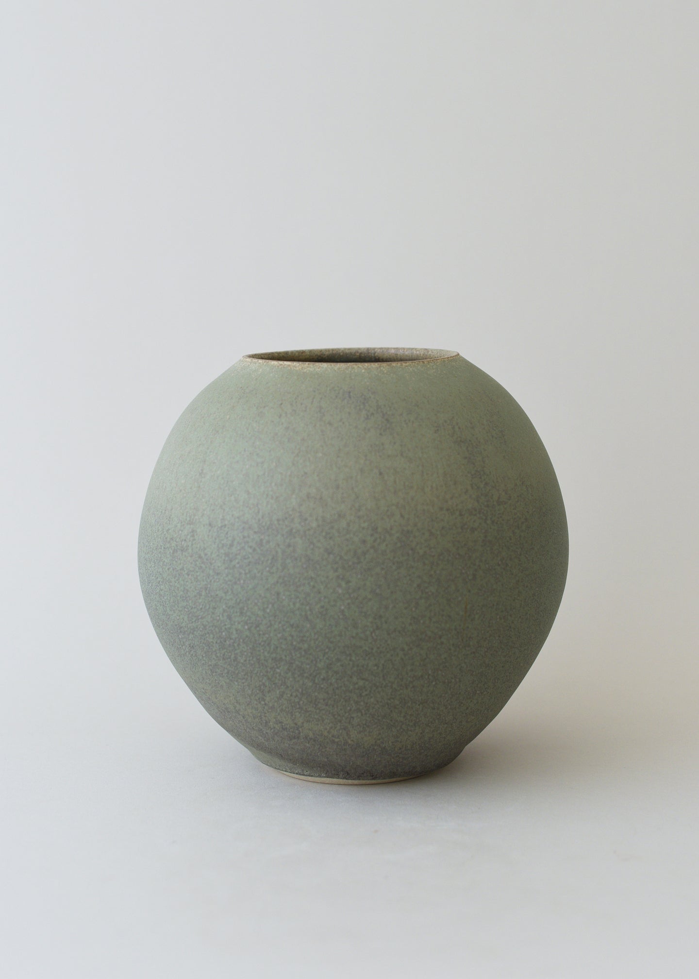Orb Vase in Mineral - Victoria Morris Pottery