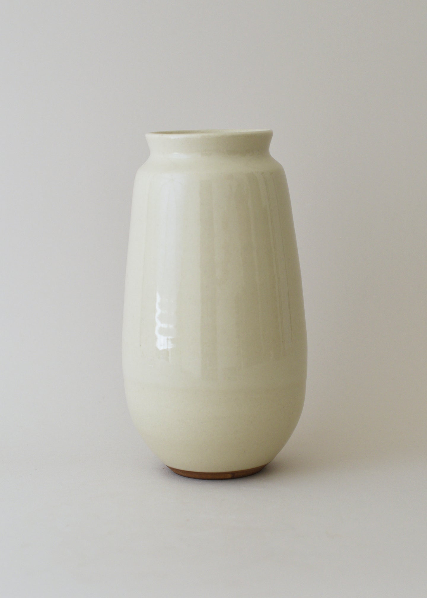 Poppy Vase in Bone - Victoria Morris Pottery