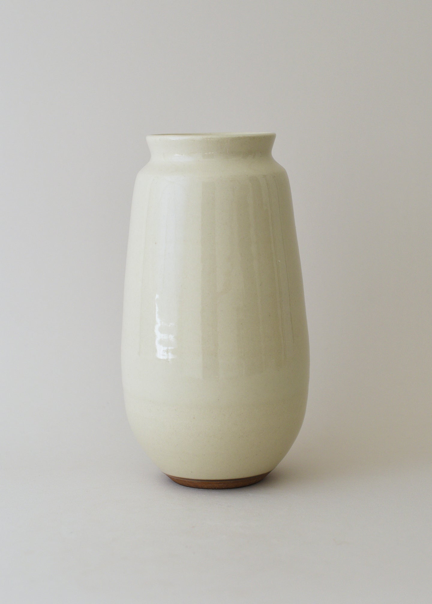 Poppy Vase in Bone - Victoria Morris Pottery
