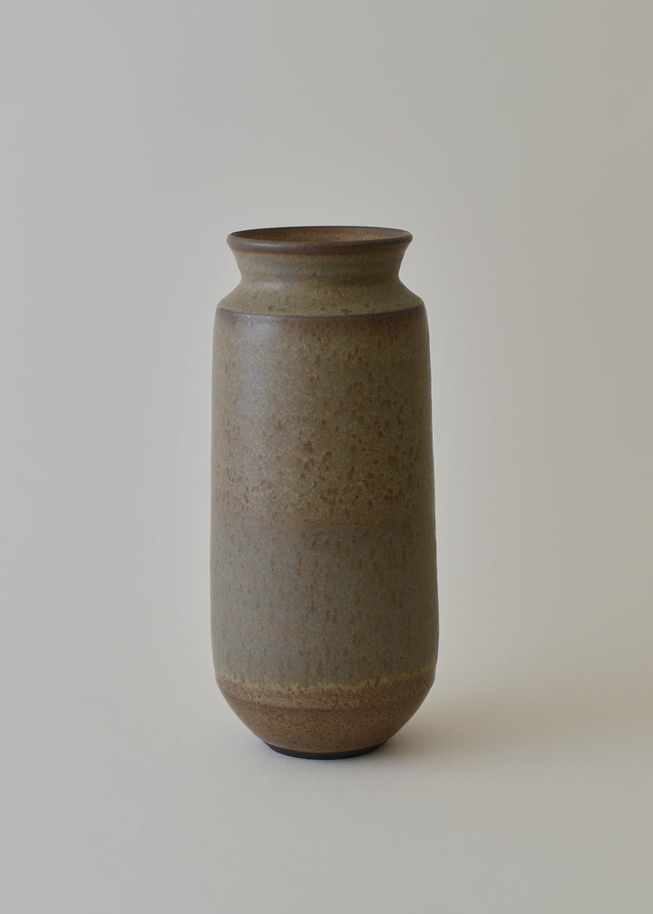 Poppy Series Vase in Hazel - Victoria Morris Pottery