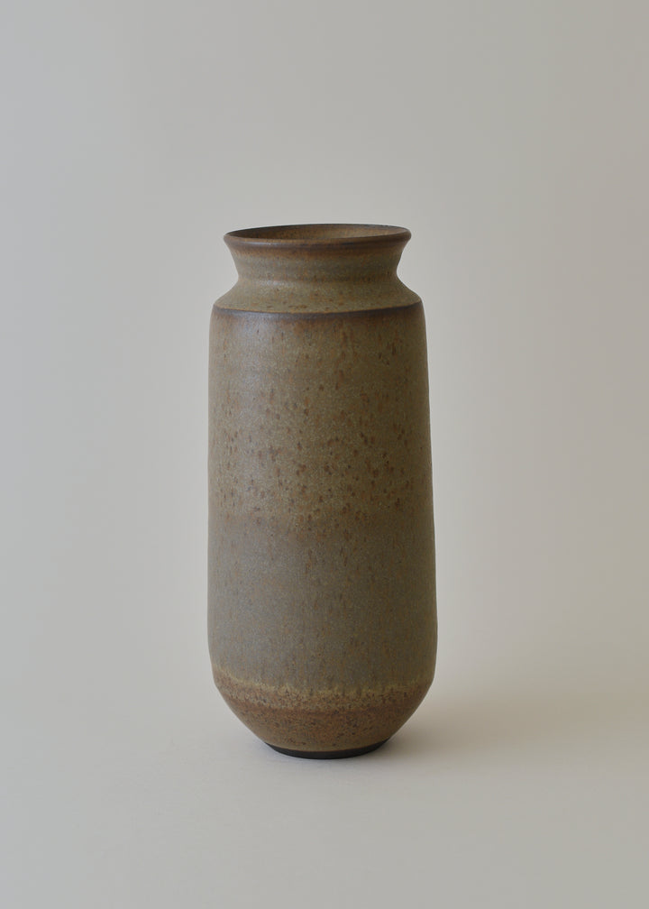 Poppy Series Vase in Hazel - Victoria Morris Pottery