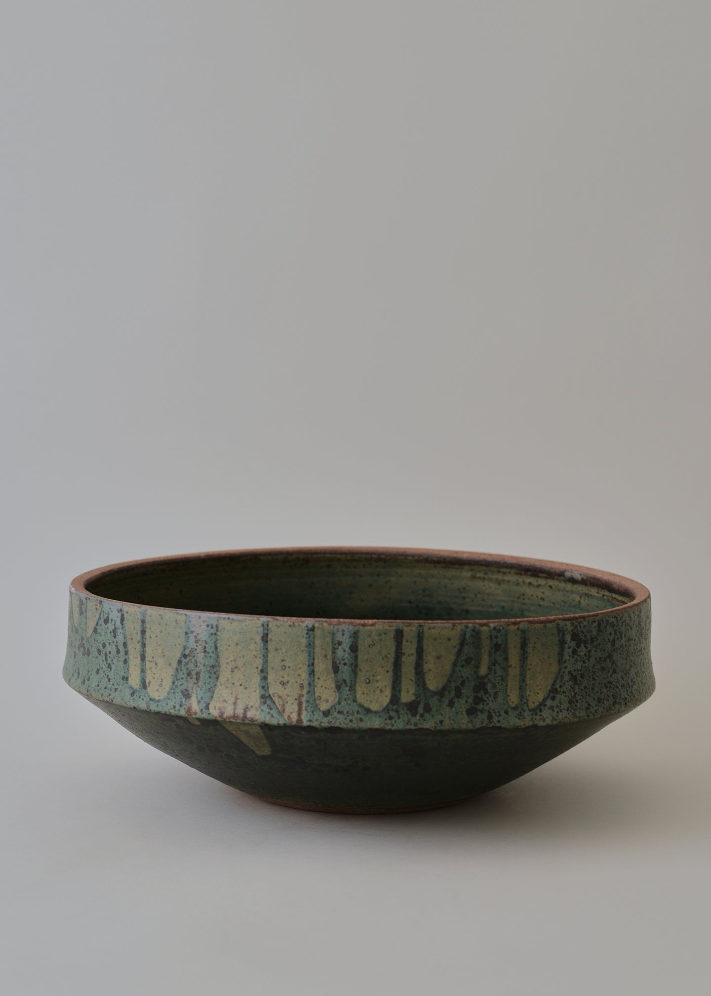Extra Large Elle Series Bowl in Poured Lichen - Victoria Morris Pottery