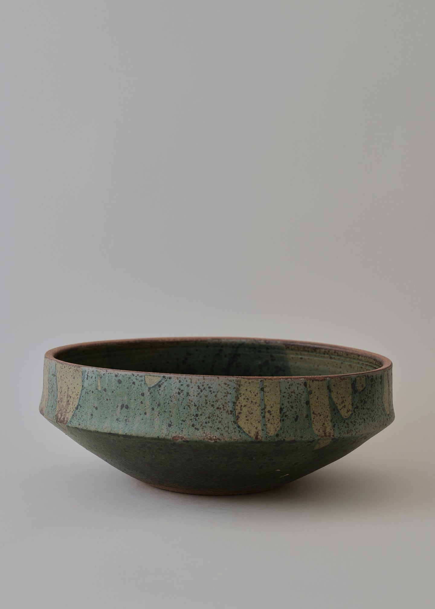 Extra Large Elle Series Bowl in Poured Lichen - Victoria Morris Pottery