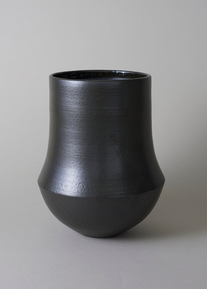 Pueblo Series Vase in Obsidian - Victoria Morris Pottery