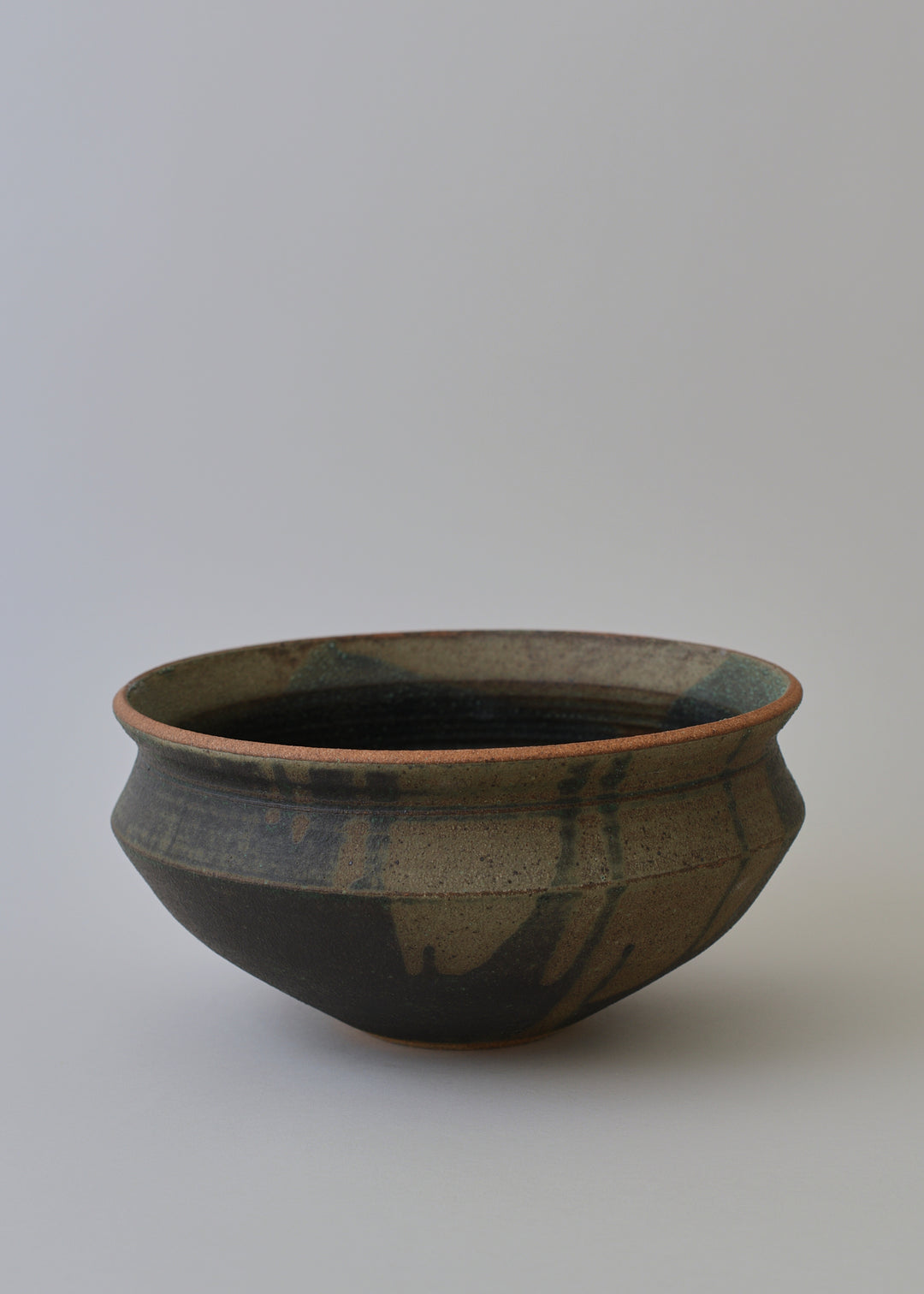 Diana Bowl in Lichen - Victoria Morris Pottery