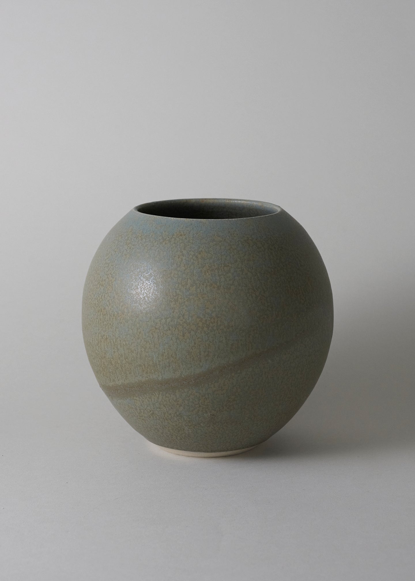 Orb Vase in Agate - Victoria Morris Pottery