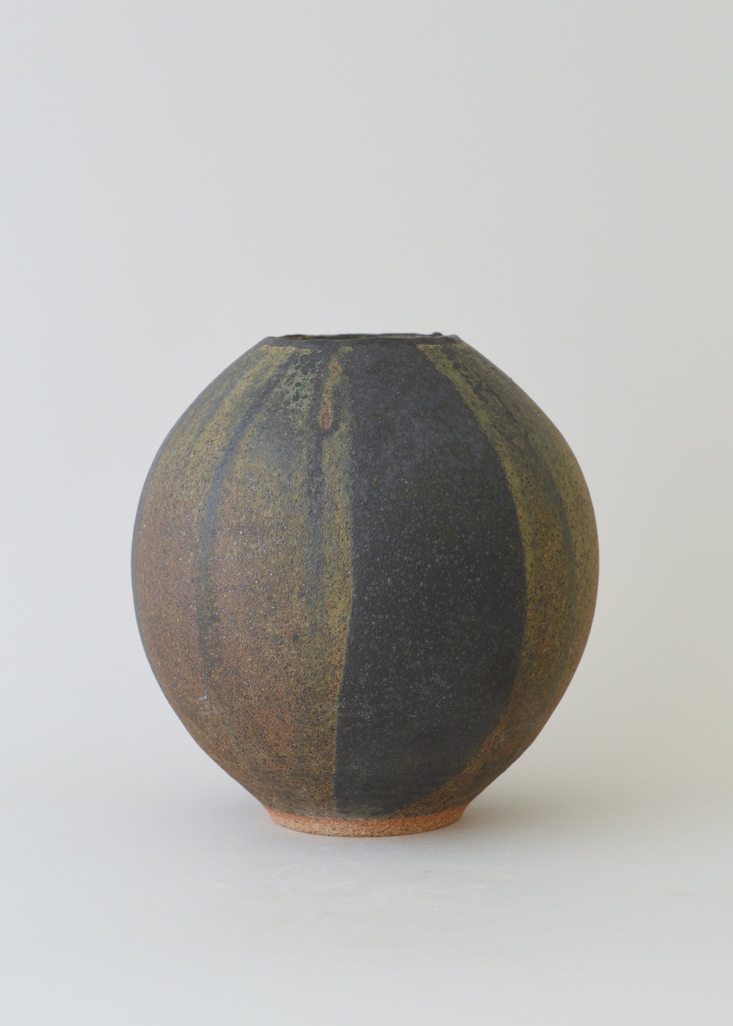 Orb Vase in Lichen - Victoria Morris Pottery