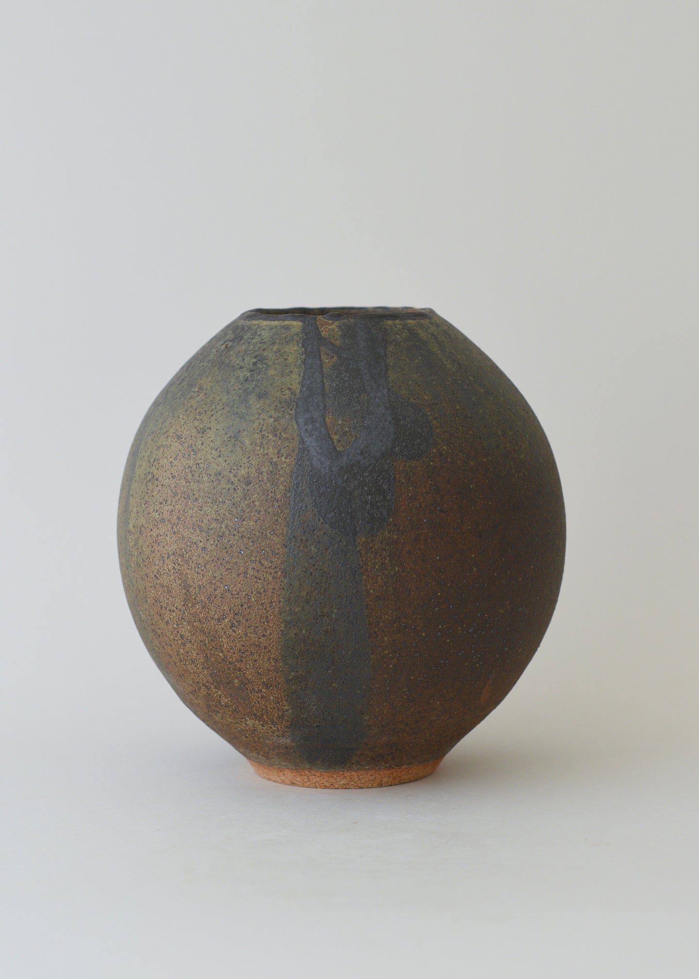 Orb Vase in Lichen - Victoria Morris Pottery