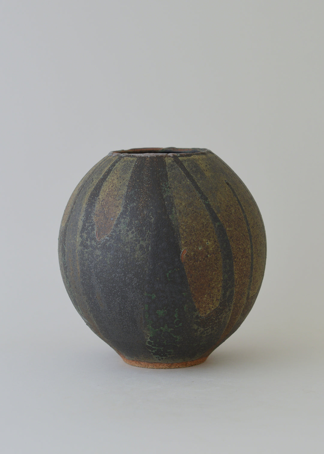 Orb Vase in Lichen - Victoria Morris Pottery