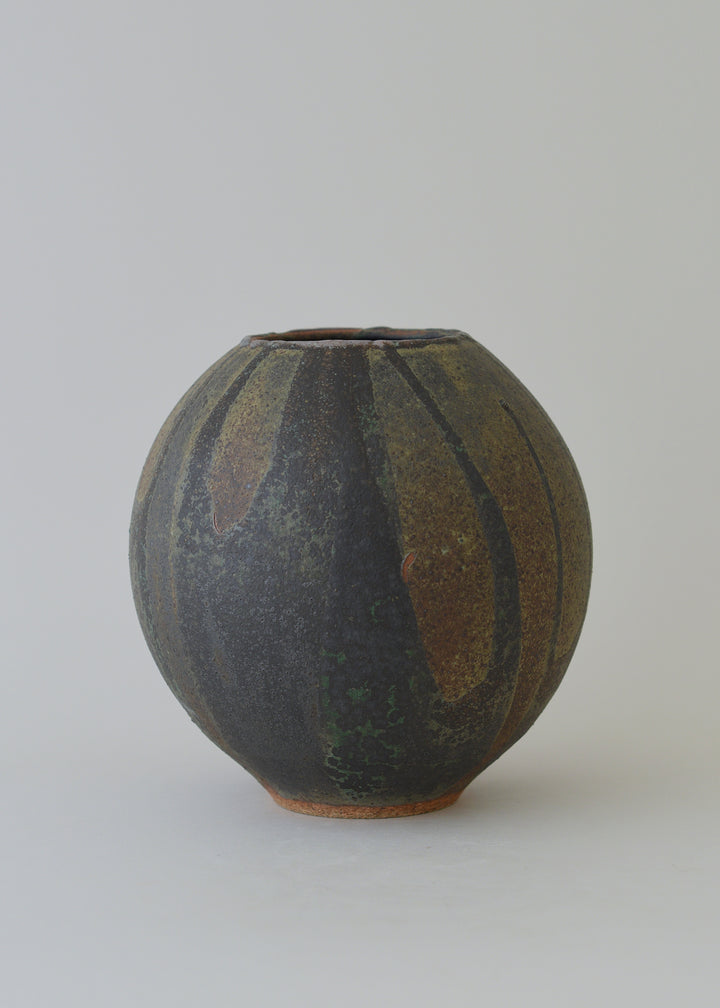 Orb Vase in Lichen - Victoria Morris Pottery