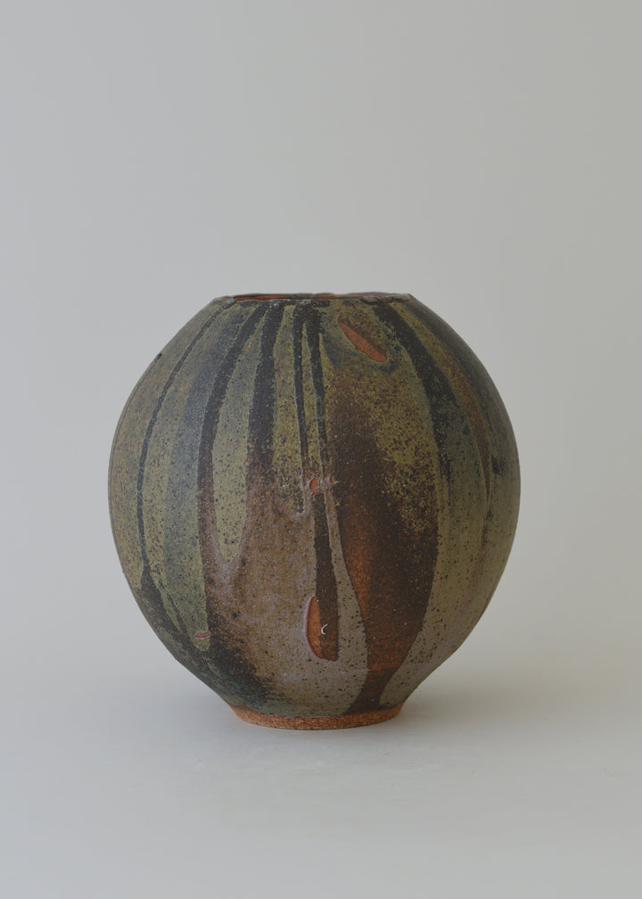 Orb Vase in Lichen - Victoria Morris Pottery