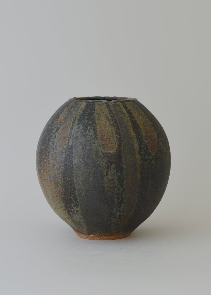 Orb Vase in Lichen - Victoria Morris Pottery