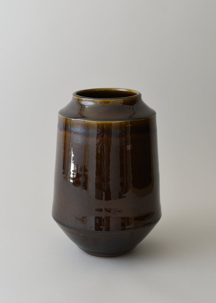 Elle Series Vase no. 1 in Amber - Victoria Morris Pottery