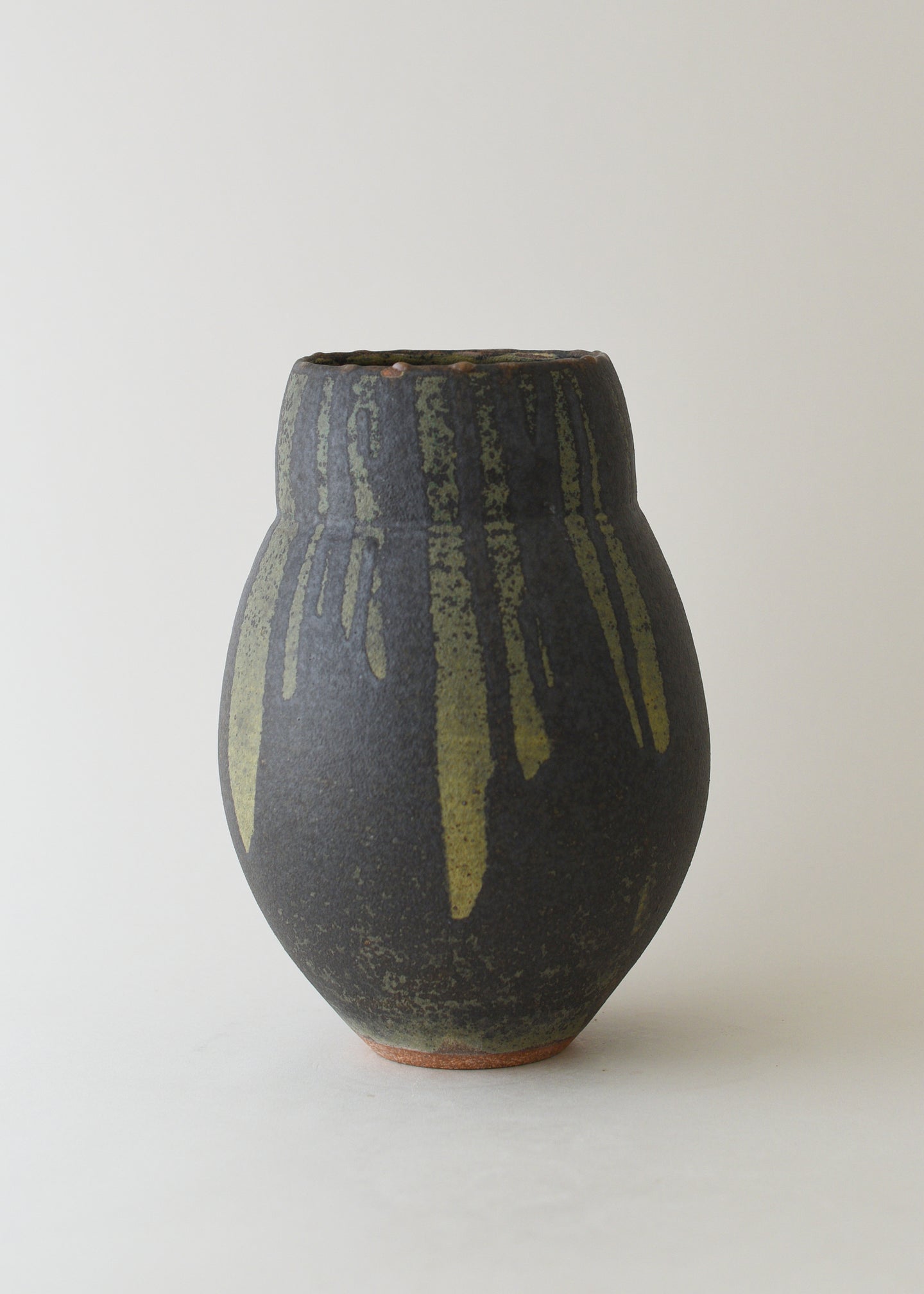 Echo Vase in Lichen - Victoria Morris Pottery