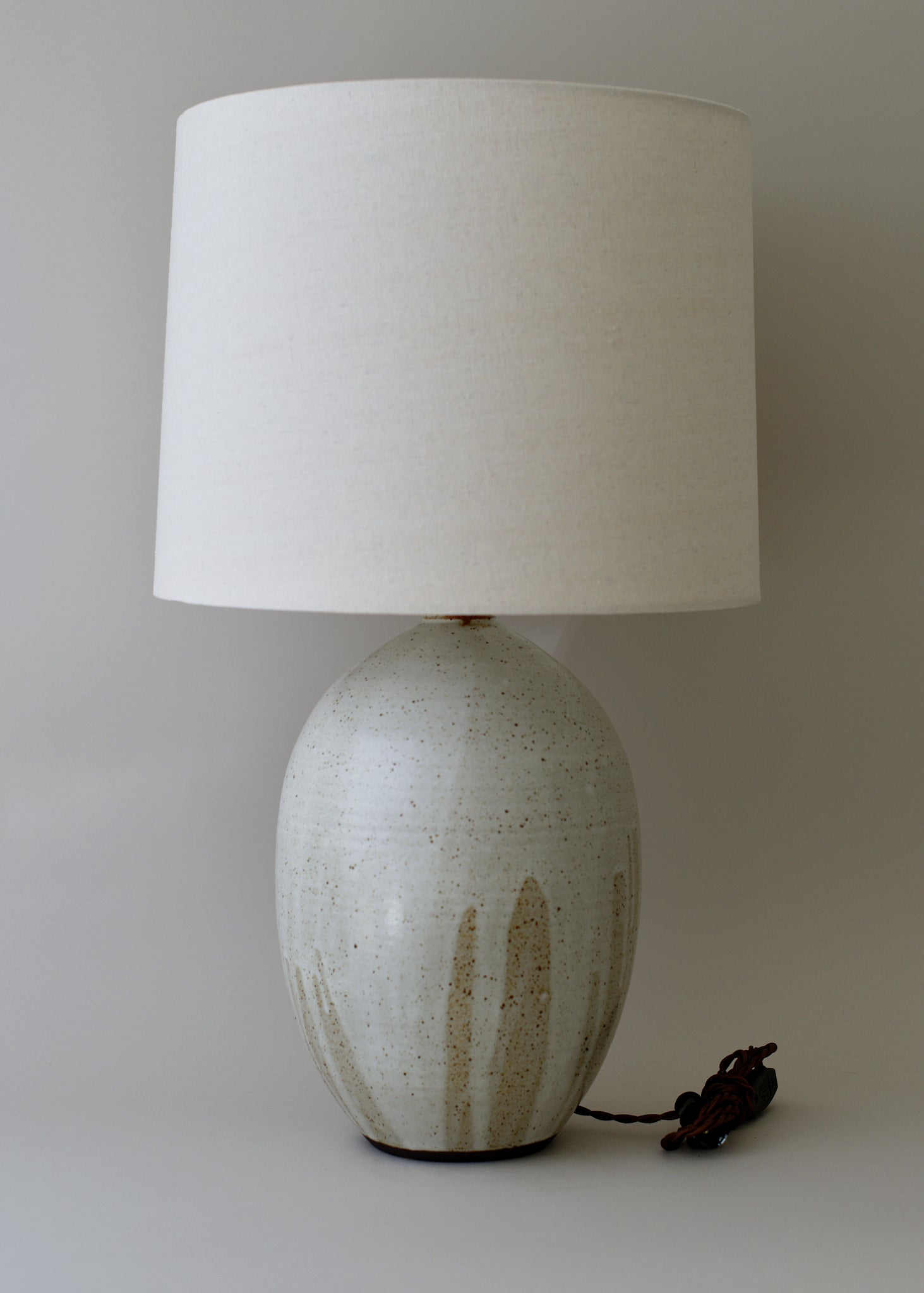 NORAKUROWA品　Capras Limeric 8 feet #3 Large Oval Lamp in Flecked Ivory - Victoria Morris Pottery