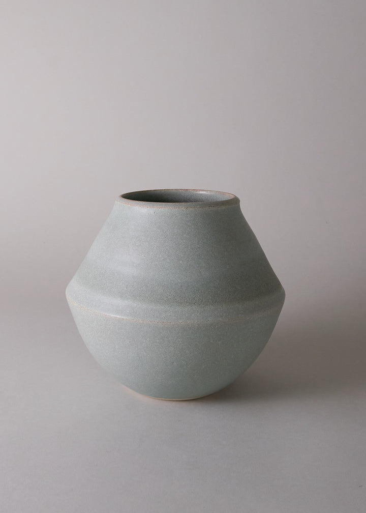 Pueblo Vase no.1 in Mineral - Victoria Morris Pottery