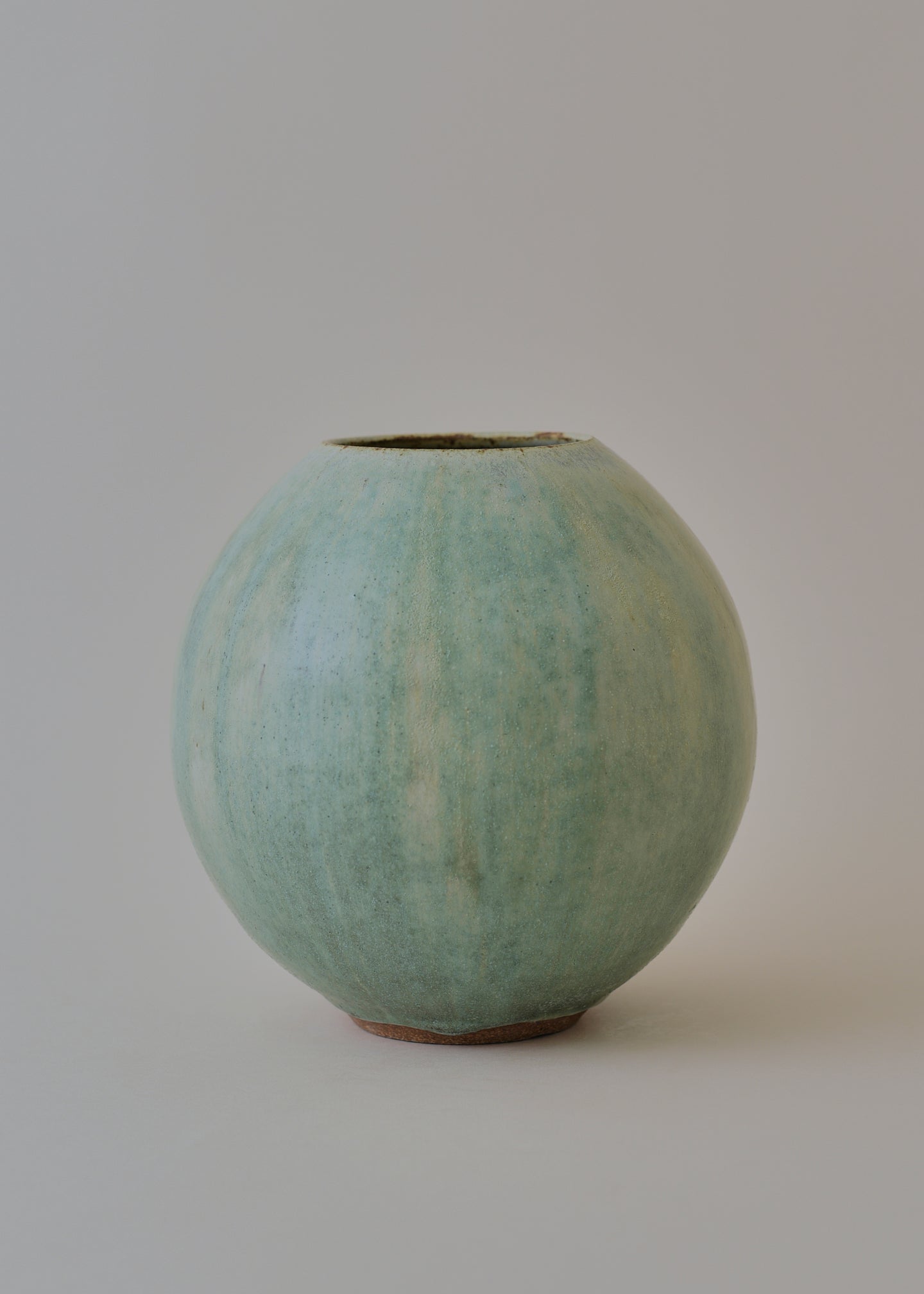 Orb Vase in Cobre - Victoria Morris Pottery