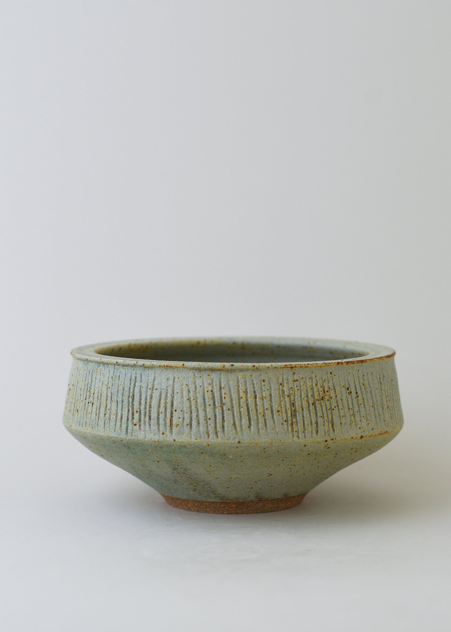 Lined Series Bowl in Copper Green - Victoria Morris Pottery