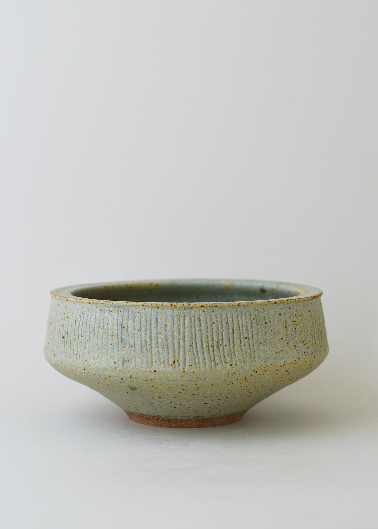 Lined Series Bowl in Copper Green - Victoria Morris Pottery