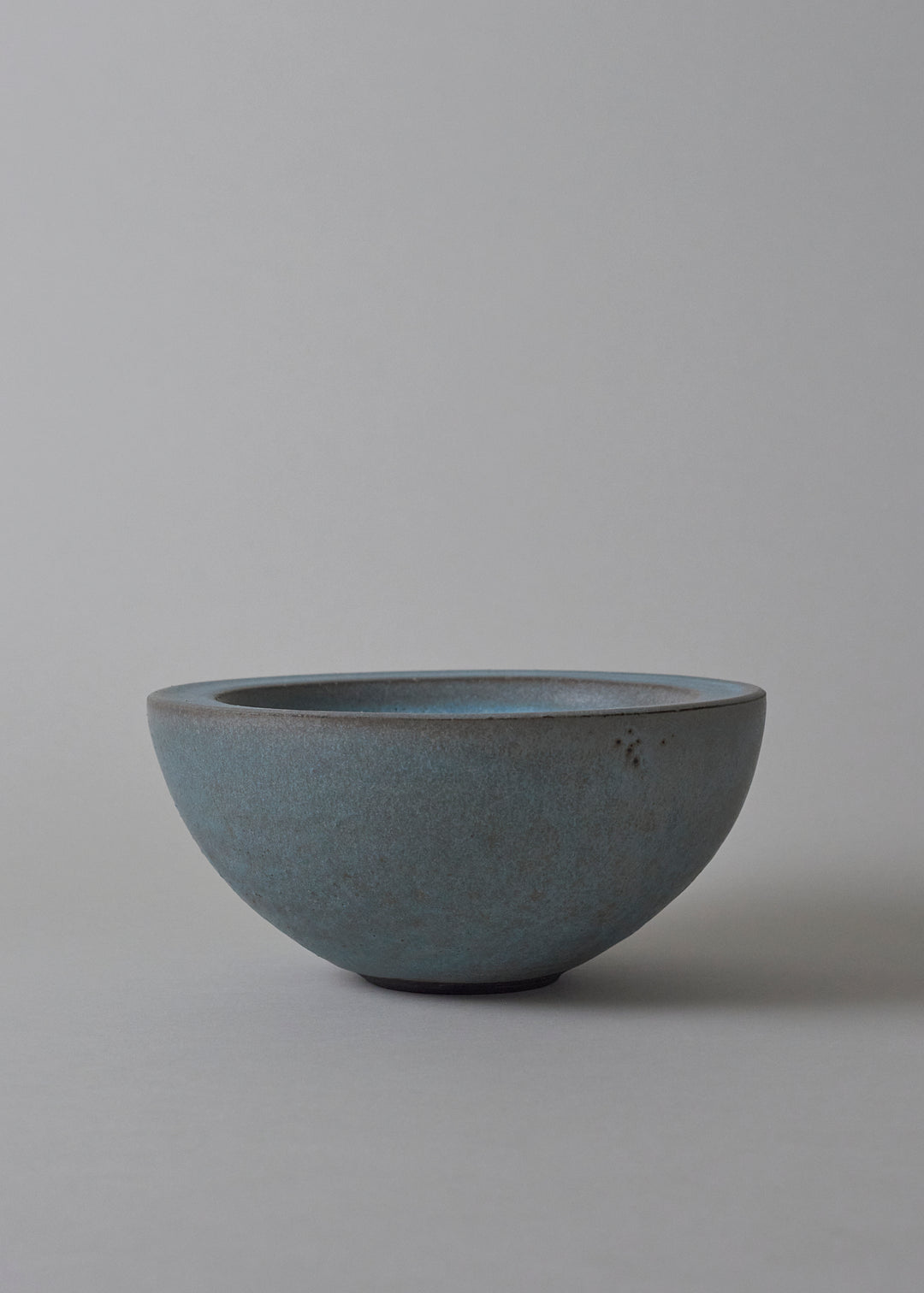 Ledge Series Bowl in Pool - Victoria Morris Pottery