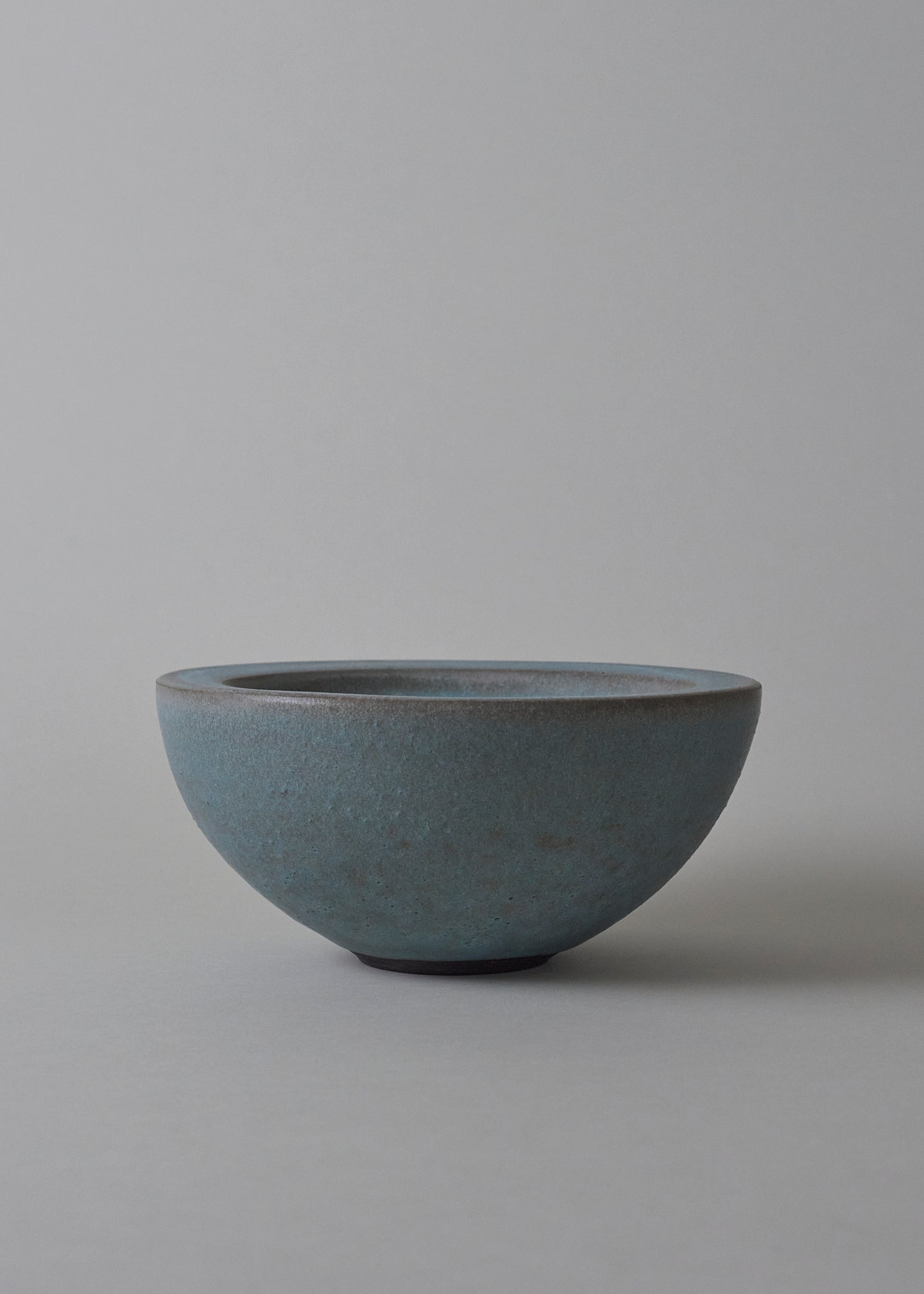 Ledge Series Bowl in Pool - Victoria Morris Pottery