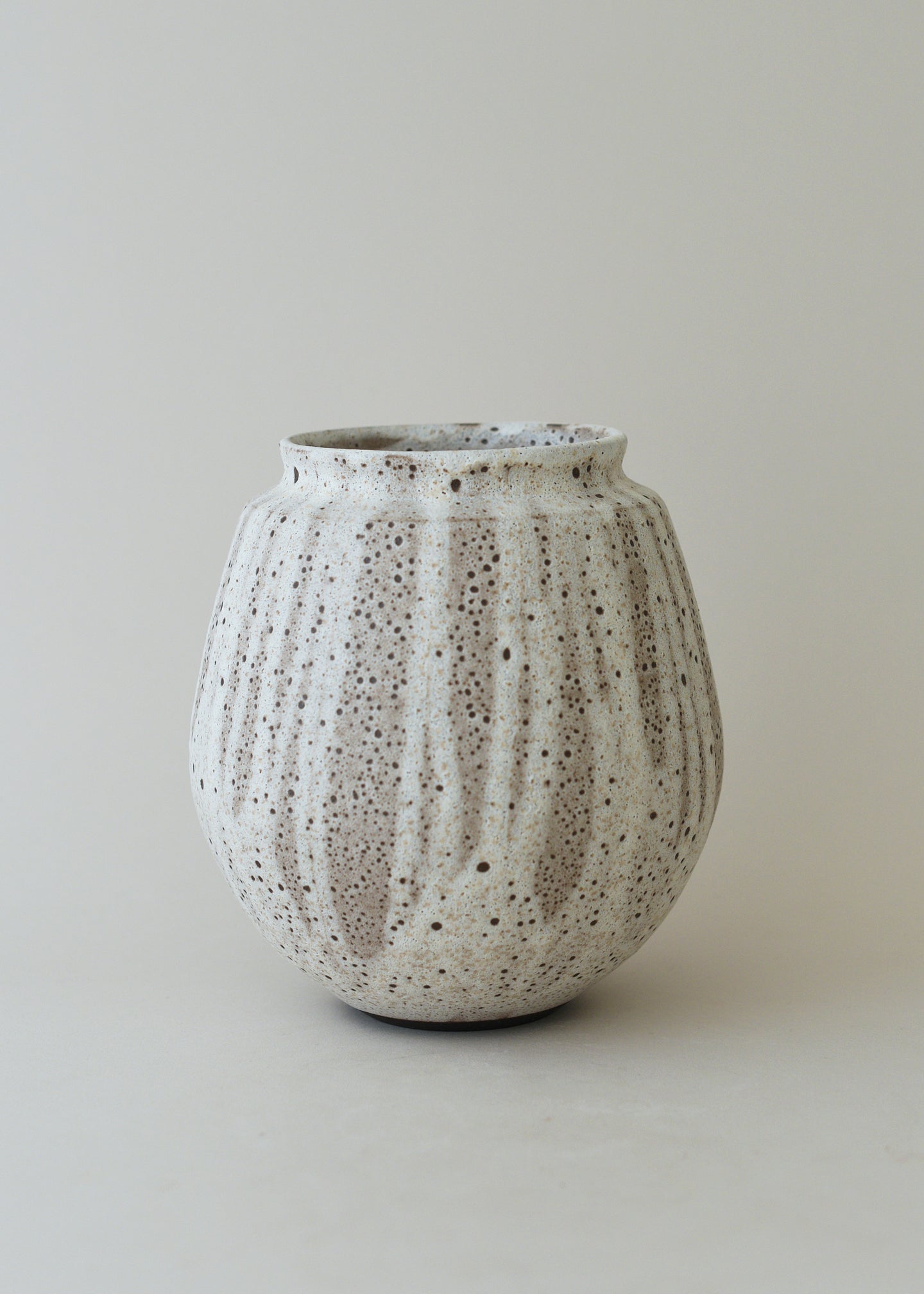 Low Poppy Vase in Poured White - Victoria Morris Pottery