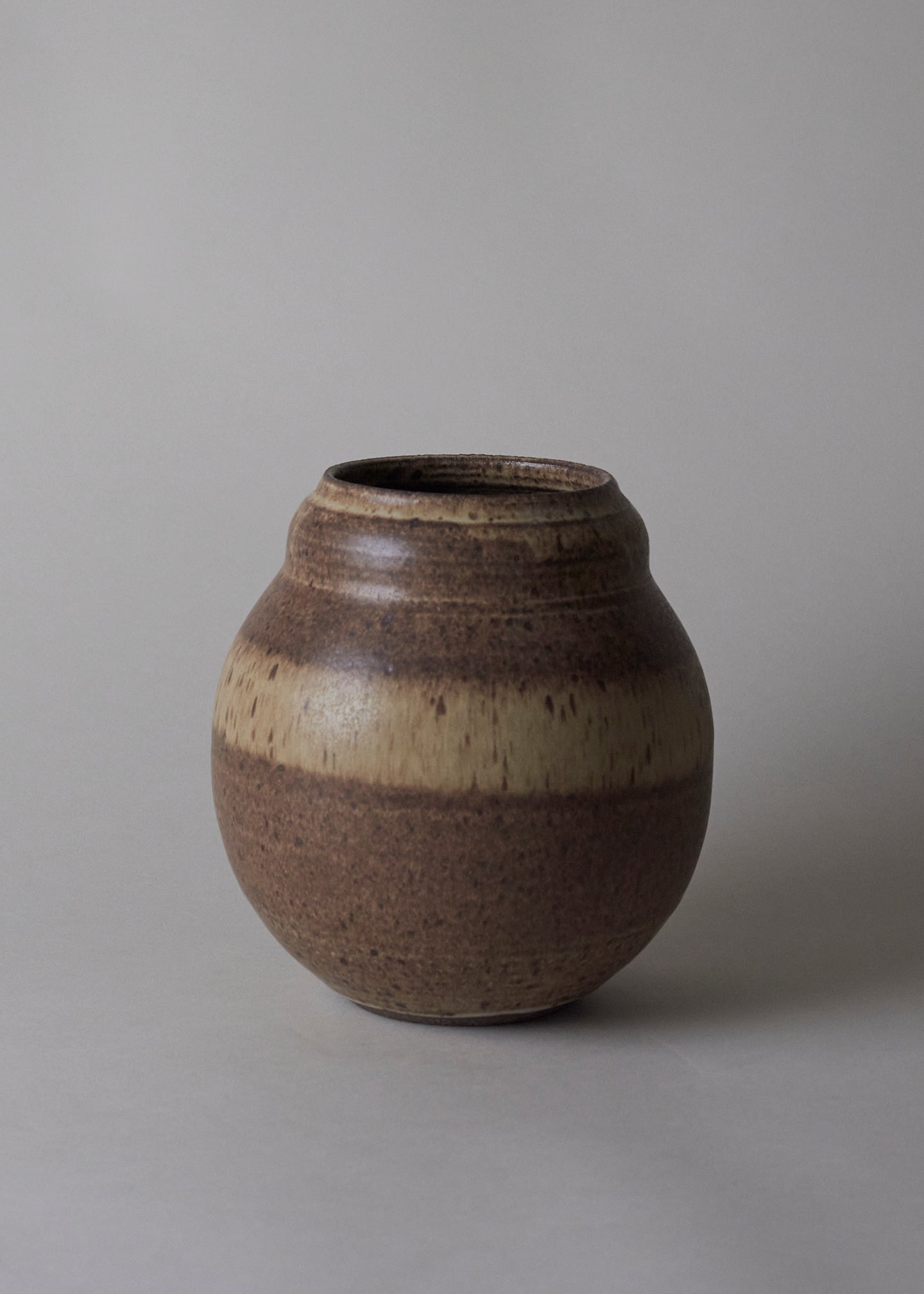 Rounded Gourd Vase in Live Oak - Victoria Morris Pottery