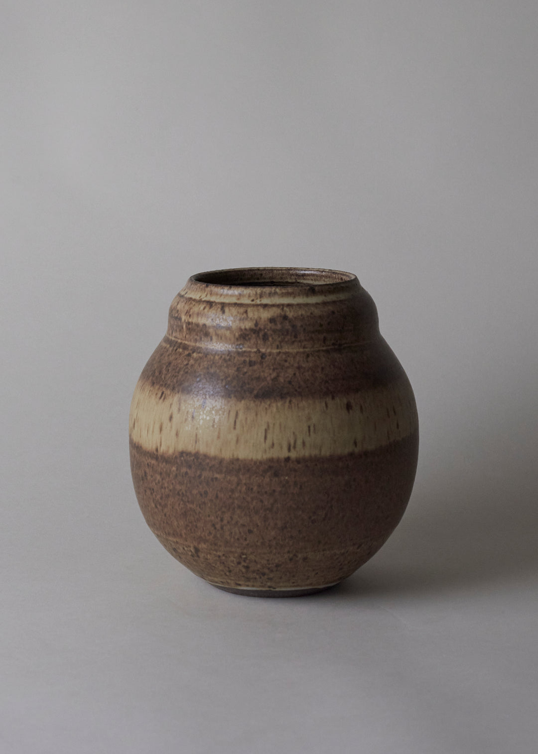 Rounded Gourd Vase in Live Oak - Victoria Morris Pottery