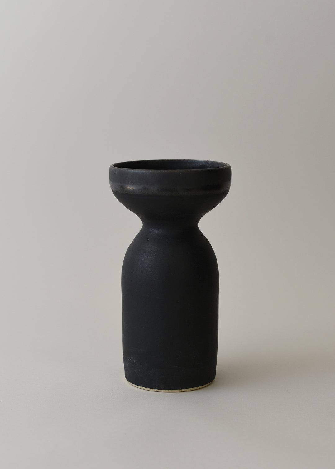 Small Oko Vase no. 2 in Charcoal Stripe - Victoria Morris Pottery