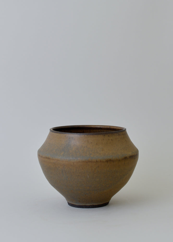 Small Tulip Vessel in Hazel - Victoria Morris Pottery
