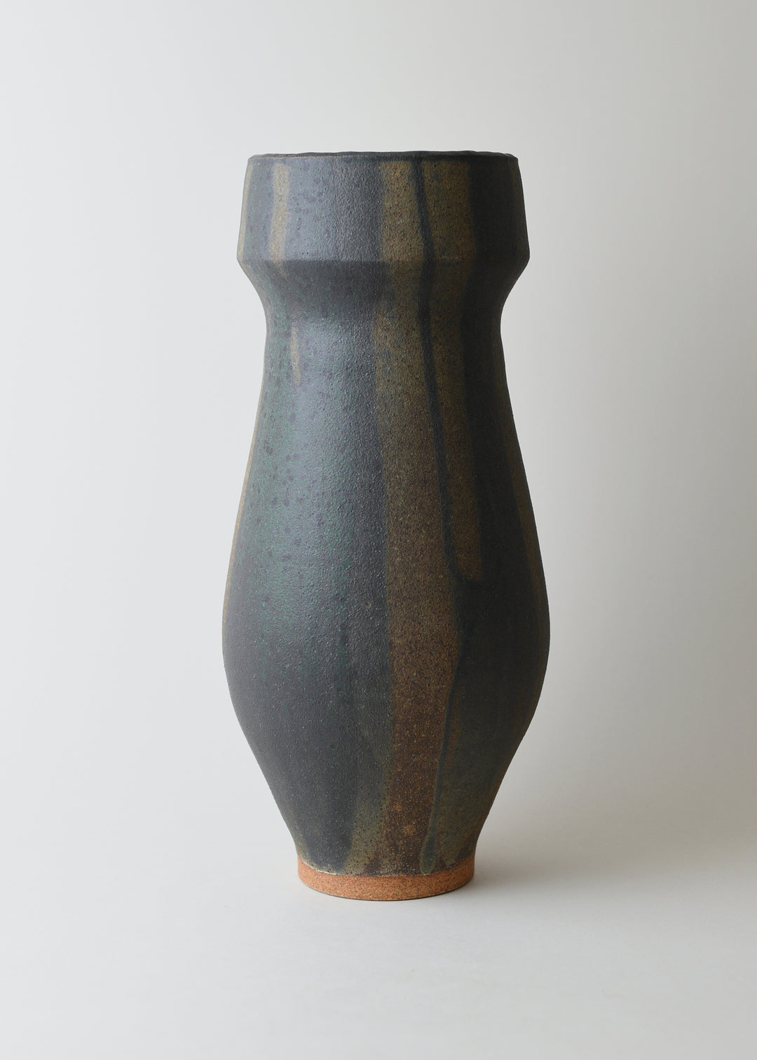 Extra Large Hera Vase in Lichen - Victoria Morris Pottery