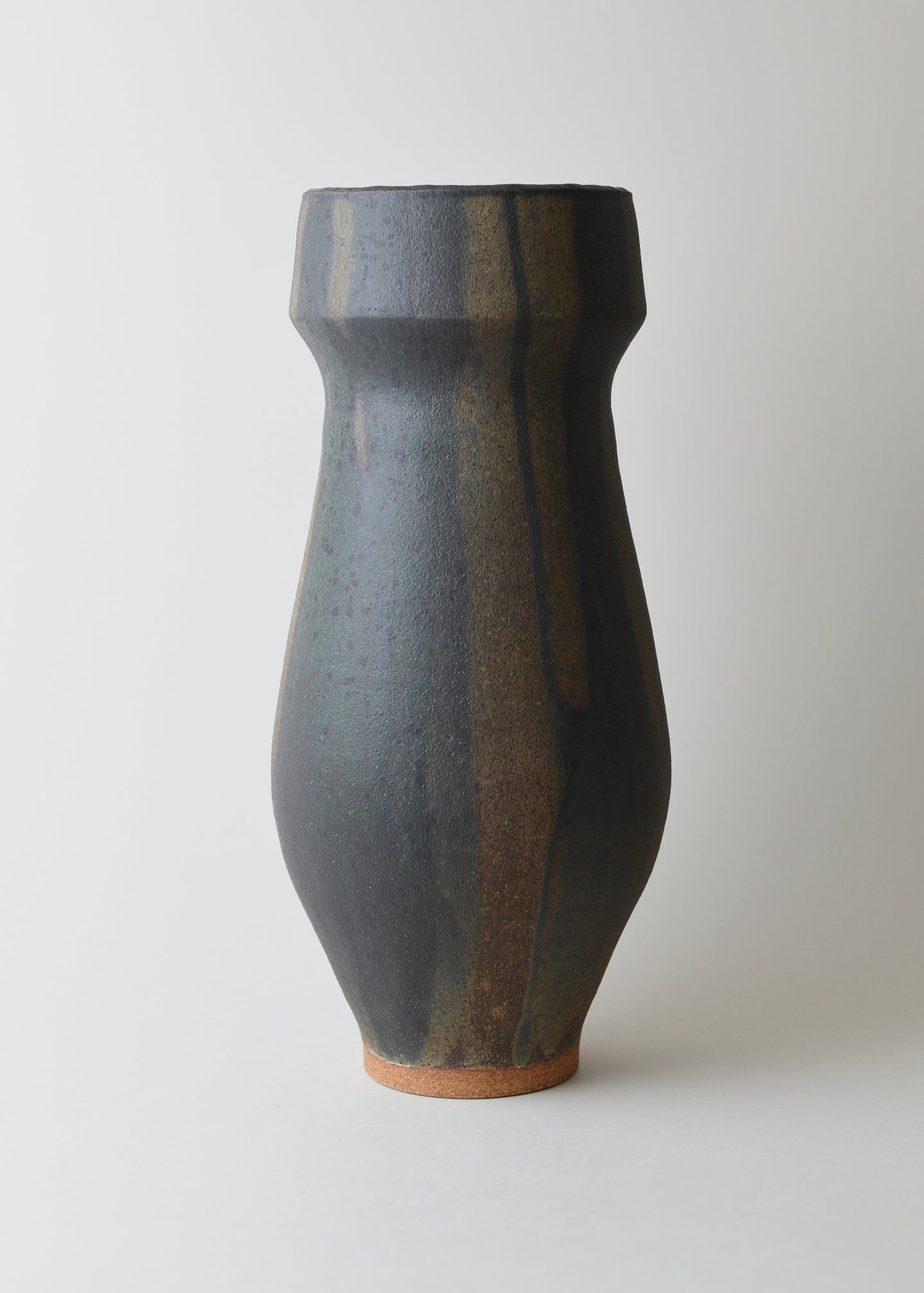 Extra Large Hera Vase in Lichen - Victoria Morris Pottery