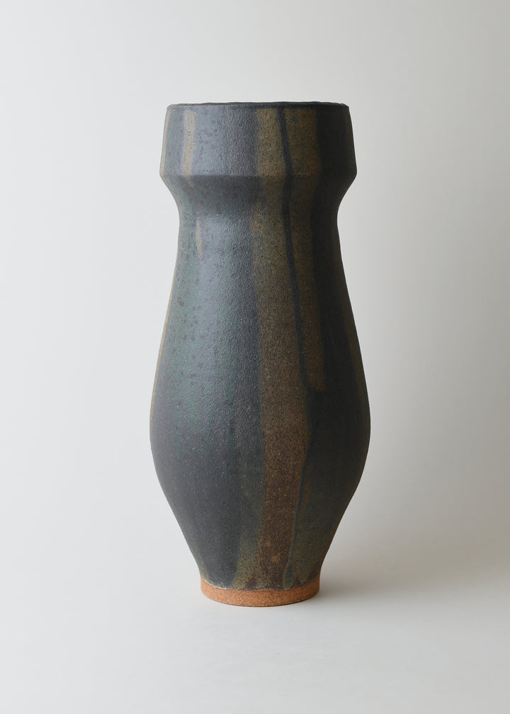 Extra Large Hera Vase in Lichen - Victoria Morris Pottery