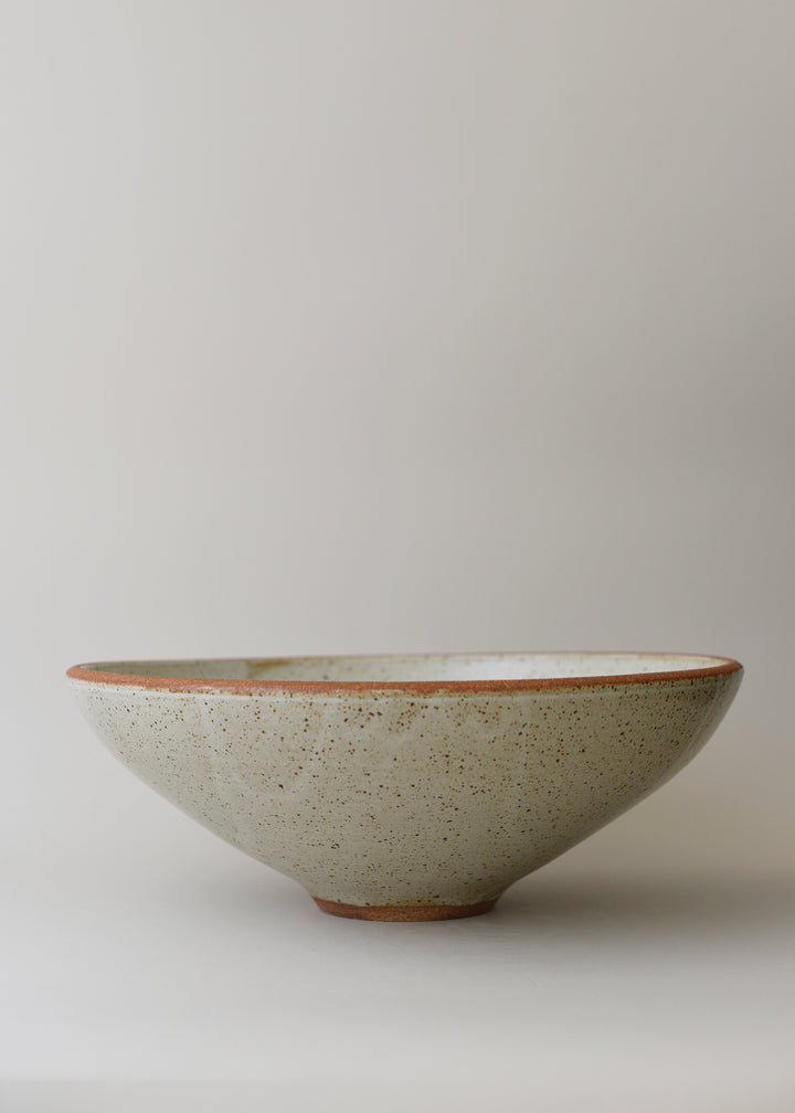 Extra Large Lucy Serving Bowl in Flecked Ivory - Victoria Morris Pottery