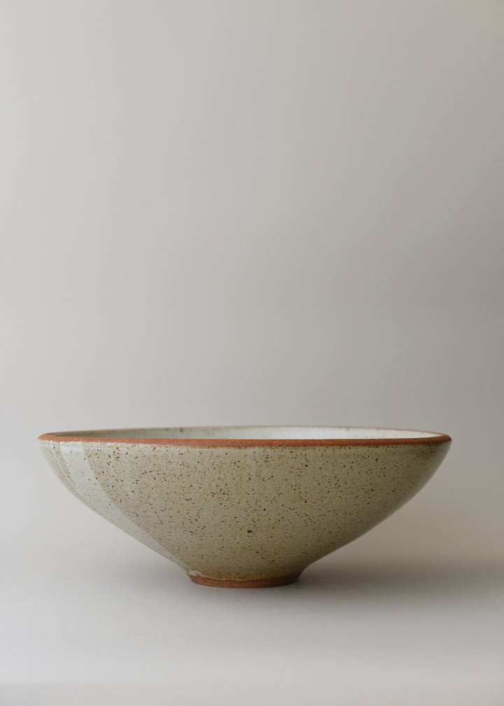 Extra Large Lucy Serving Bowl in Flecked Ivory - Victoria Morris Pottery