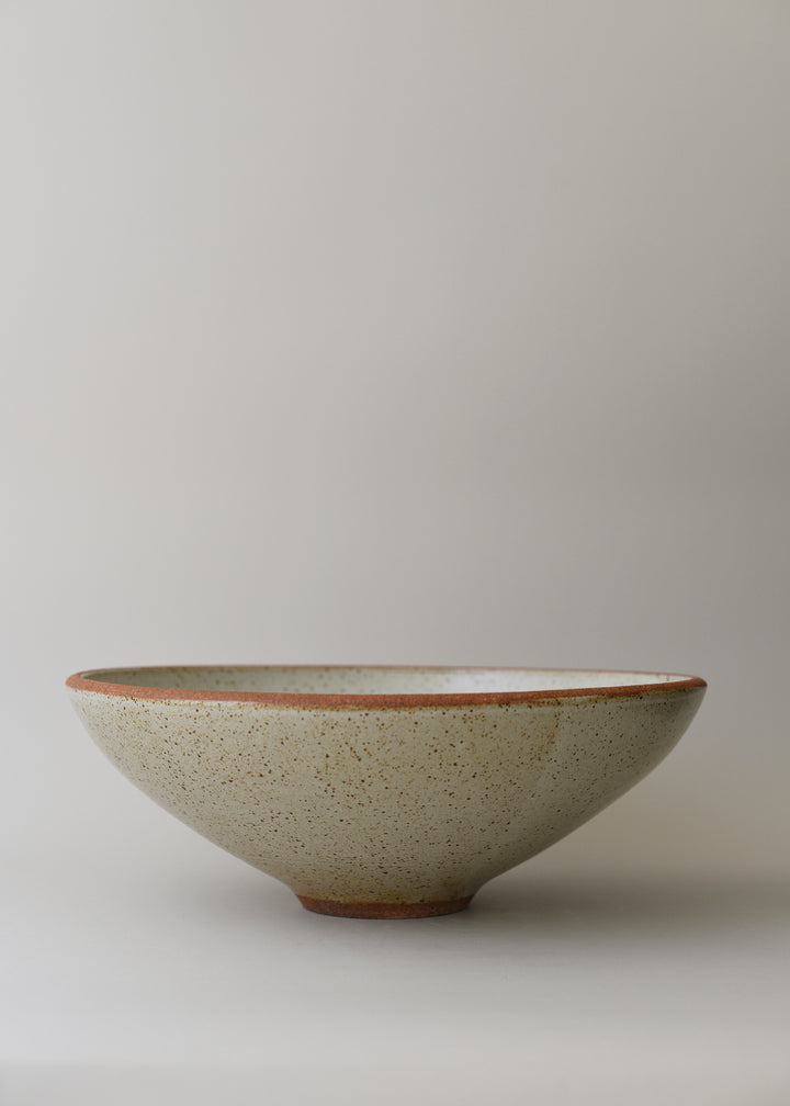 Extra Large Lucy Serving Bowl in Flecked Ivory - Victoria Morris Pottery